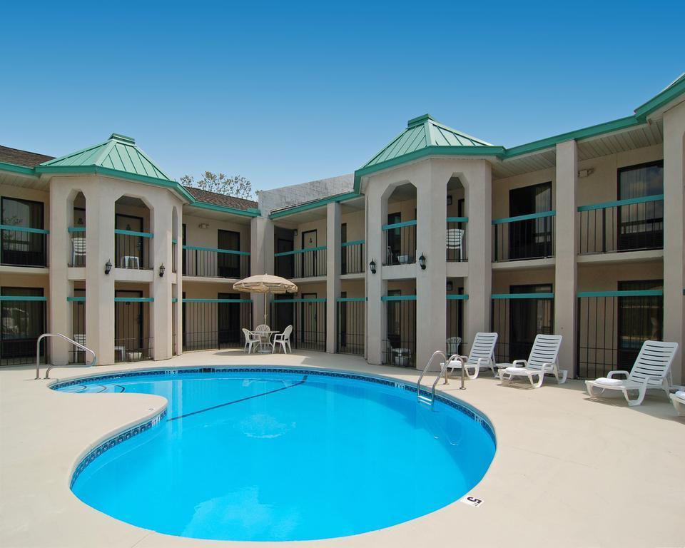 Econo Lodge Hendersonville Exterior foto